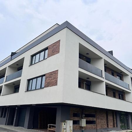 Cluj Airport Apartment Cluj-Napoca Exterior foto